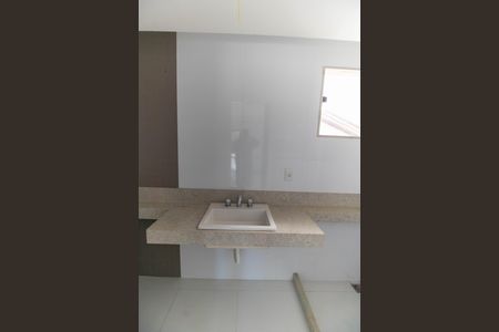 Casa à venda com 185m², 4 quartos e 1 vaga Casa à venda com 185m², 4 quartos e 1 vagaBanheiro da Suíte 2