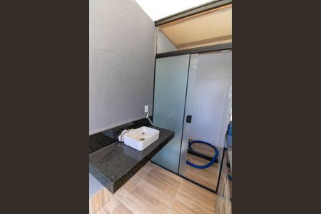 Casa à venda com 185m², 4 quartos e 1 vaga Casa à venda com 185m², 4 quartos e 1 vagaBanheiro de Serviço