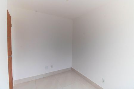 Casa à venda com 185m², 4 quartos e 1 vaga Casa à venda com 185m², 4 quartos e 1 vagaQuarto