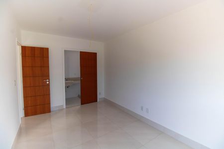 Casa à venda com 185m², 4 quartos e 1 vaga Casa à venda com 185m², 4 quartos e 1 vagaSuíte 2