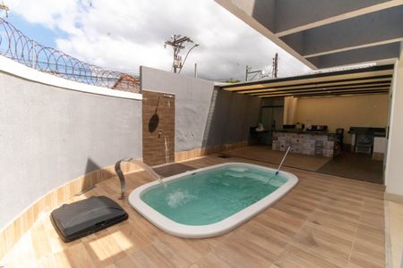 Casa à venda com 185m², 4 quartos e 1 vaga Casa à venda com 185m², 4 quartos e 1 vagaÁrea Externa