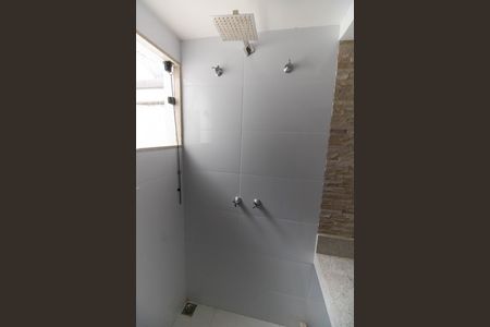 Casa à venda com 185m², 4 quartos e 1 vaga Casa à venda com 185m², 4 quartos e 1 vagaBanheiro Social