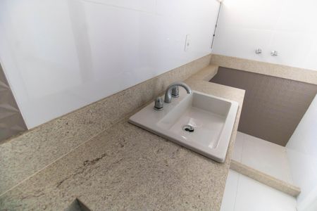 Casa à venda com 185m², 4 quartos e 1 vaga Casa à venda com 185m², 4 quartos e 1 vagaBanheiro da Suíte 2