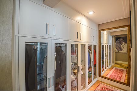 Apartamento à venda com 130m², 2 quartos e 2 vagasCorredor