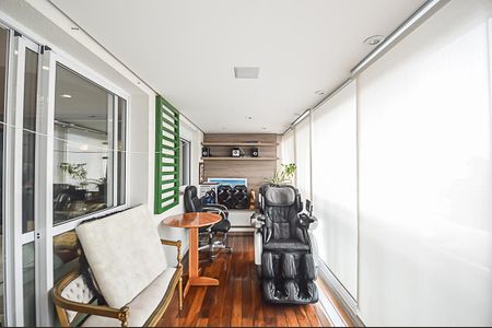 Apartamento à venda com 130m², 2 quartos e 2 vagasVaranda 