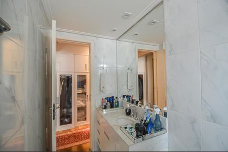 Apartamento à venda com 130m², 2 quartos e 2 vagasBanheiro