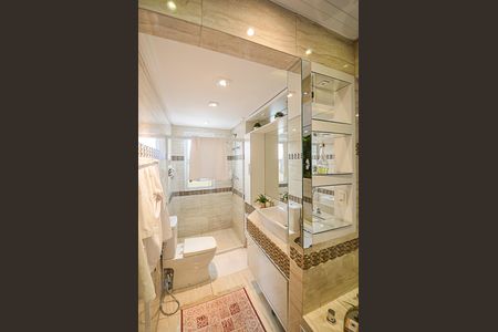 Apartamento à venda com 130m², 2 quartos e 2 vagasBanheiro da Suíte 2