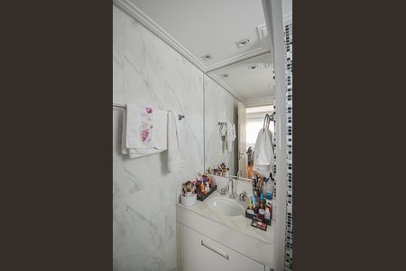 Apartamento à venda com 130m², 2 quartos e 2 vagasBanheiro da Suíte