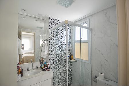 Apartamento à venda com 130m², 2 quartos e 2 vagasBanheiro da Suíte