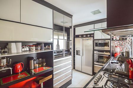 Apartamento à venda com 130m², 2 quartos e 2 vagasCozinha