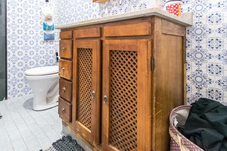 Apartamento à venda com 90m², 2 quartos e 1 vaga Apartamento à venda com 90m², 2 quartos e 1 vagaBanheiro