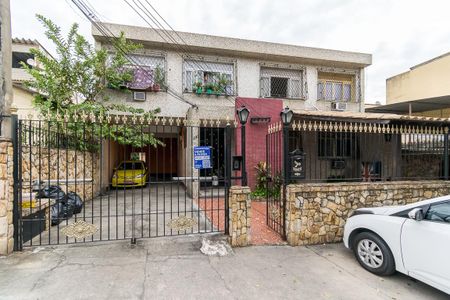 Apartamento à venda com 90m², 2 quartos e 1 vaga Apartamento à venda com 90m², 2 quartos e 1 vagaFachada