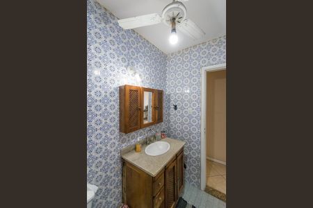 Apartamento à venda com 90m², 2 quartos e 1 vaga Apartamento à venda com 90m², 2 quartos e 1 vagaBanheiro