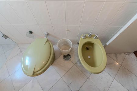 Apartamento à venda com 247m², 4 quartos e 3 vagasBanheiro da Suíte 1