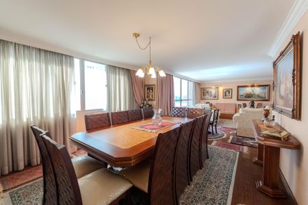 Apartamento à venda com 247m², 4 quartos e 3 vagasSala