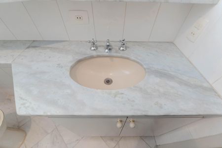 Apartamento à venda com 247m², 4 quartos e 3 vagasBanheiro 1