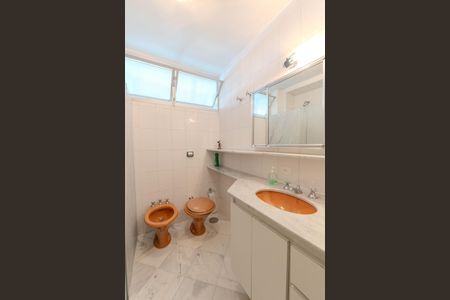 Apartamento à venda com 247m², 4 quartos e 3 vagasBanheiro 2