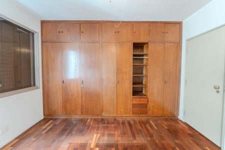 Apartamento à venda com 247m², 4 quartos e 3 vagasQuarto 1