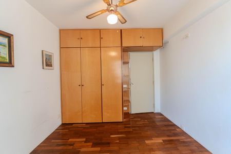 Apartamento à venda com 247m², 4 quartos e 3 vagasQuarto 2