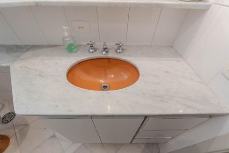 Apartamento à venda com 247m², 4 quartos e 3 vagasBanheiro 2