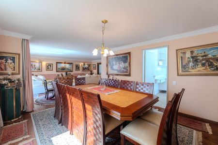 Apartamento à venda com 247m², 4 quartos e 3 vagasSala