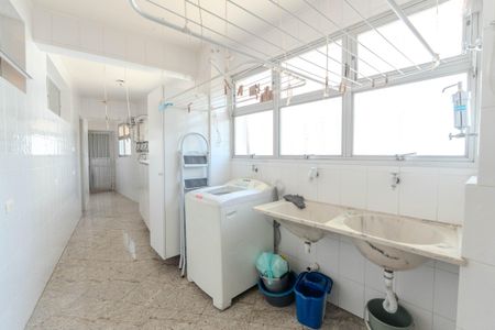 Apartamento à venda com 247m², 4 quartos e 3 vagasÁrea de Serviço