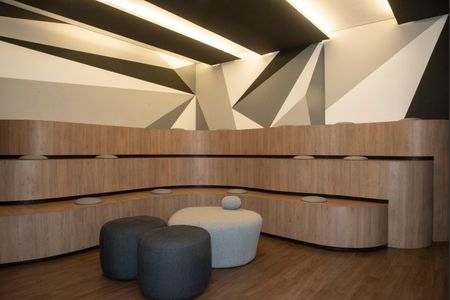 Apartamento à venda com 170m², 3 quartos e 3 vagas Apartamento à venda com 170m², 3 quartos e 3 vagasÁrea comum - Salão jovem