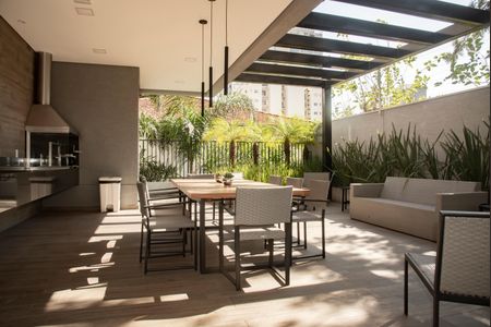 Apartamento à venda com 170m², 3 quartos e 3 vagas Apartamento à venda com 170m², 3 quartos e 3 vagasÁrea comum - Churrasqueira