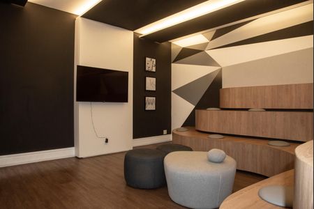 Apartamento à venda com 170m², 3 quartos e 3 vagas Apartamento à venda com 170m², 3 quartos e 3 vagasÁrea comum - Salão jovem