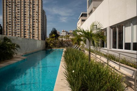 Apartamento à venda com 170m², 3 quartos e 3 vagas Apartamento à venda com 170m², 3 quartos e 3 vagasÁrea comum - Piscina