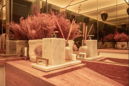 Apartamento à venda com 170m², 3 quartos e 3 vagasLavabo 