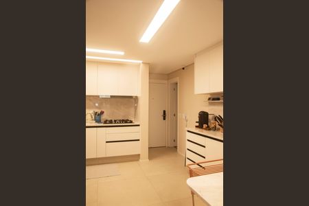 Apartamento à venda com 170m², 3 quartos e 3 vagasCozinha