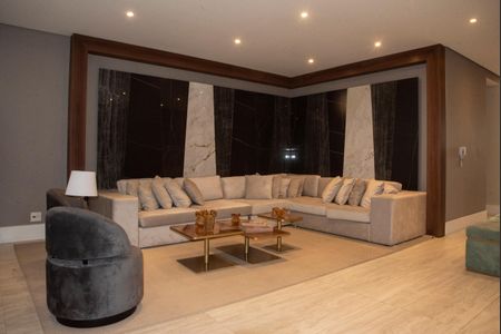 Apartamento à venda com 170m², 3 quartos e 3 vagas Apartamento à venda com 170m², 3 quartos e 3 vagasÁrea comum - Salão de festas