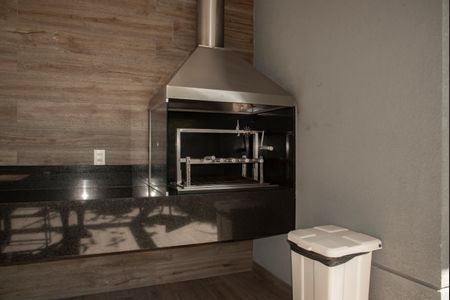 Apartamento à venda com 170m², 3 quartos e 3 vagas Apartamento à venda com 170m², 3 quartos e 3 vagasÁrea comum - Churrasqueira