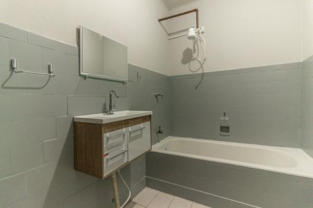 Studio para alugar com 32m², 1 quarto e sem vaga Studio para alugar com 32m², 1 quarto e sem vagaBanheiro