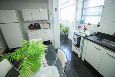 Apartamento à venda com 90m², 3 quartos e 1 vagaCozinha