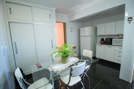 Apartamento à venda com 90m², 3 quartos e 1 vagaCozinha