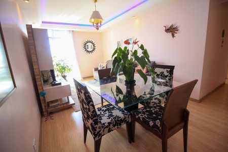 Apartamento à venda com 90m², 3 quartos e 1 vagaSala