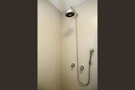 Banheiro de kitnet/studio para alugar com 1 quarto, 22m² em Paraíso, São Paulo