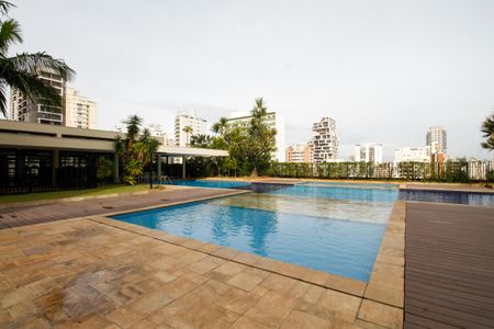 Apartamento à venda com 84m², 2 quartos e 2 vagas Apartamento à venda com 84m², 2 quartos e 2 vagasÁrea Comum - Piscina