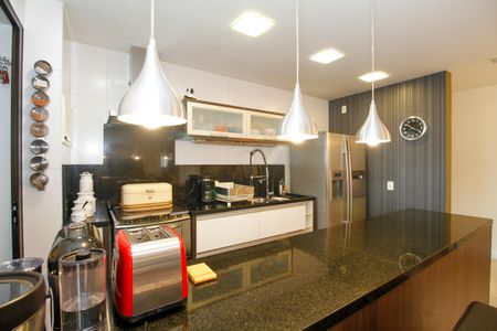 Apartamento à venda com 84m², 2 quartos e 2 vagas Apartamento à venda com 84m², 2 quartos e 2 vagasCozinha