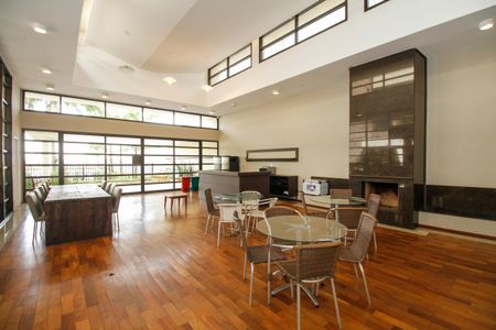 Apartamento à venda com 84m², 2 quartos e 2 vagas Apartamento à venda com 84m², 2 quartos e 2 vagasÁrea Comum - Espaço Gourmet