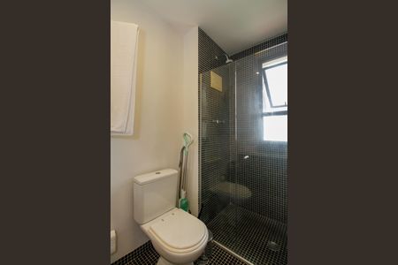 Apartamento à venda com 84m², 2 quartos e 2 vagas Apartamento à venda com 84m², 2 quartos e 2 vagasBanheiro da Suíte