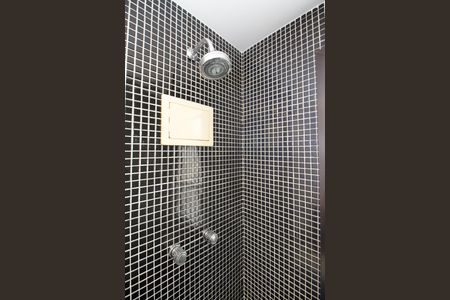 Apartamento à venda com 84m², 2 quartos e 2 vagas Apartamento à venda com 84m², 2 quartos e 2 vagasBanheiro da Suíte