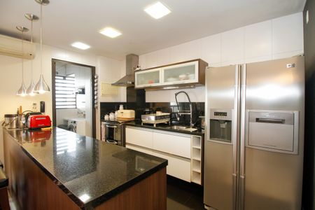 Apartamento à venda com 84m², 2 quartos e 2 vagas Apartamento à venda com 84m², 2 quartos e 2 vagasCozinha