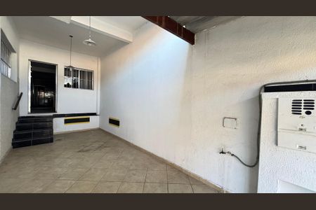 Casa para alugar com 156m², 3 quartos e 2 vagas Casa para alugar com 156m², 3 quartos e 2 vagasGaragem