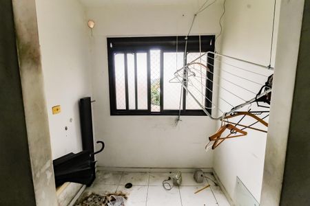 Apartamento à venda com 75m², 2 quartos e 1 vagaÁrea de Serviço