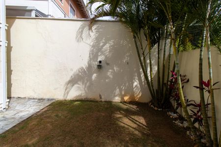 Casa de condomínio para alugar com 113m², 3 quartos e 2 vagasQuintal dos fundos