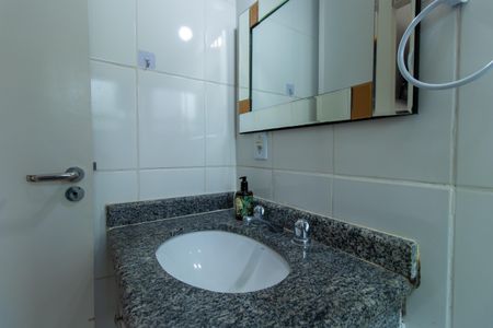 Casa de condomínio para alugar com 113m², 3 quartos e 2 vagasBanheiro da Suíte