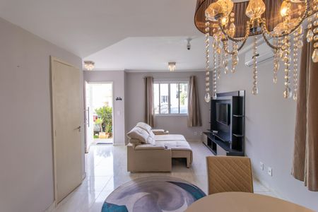 Sala de casa de condomínio para alugar com 3 quartos, 113m² em Paisagem Renoir, Cotia